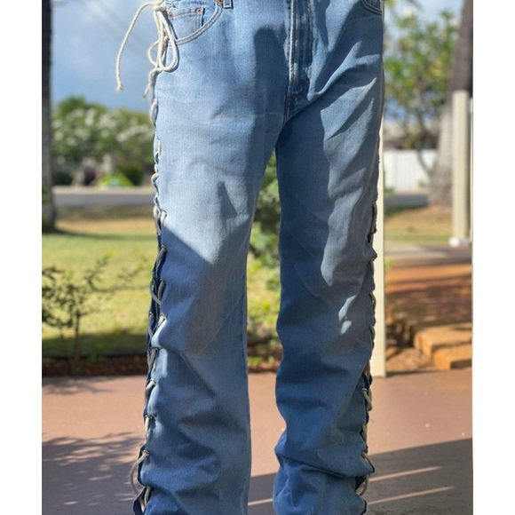 Custom Laced Levi jeans - Picture 4 of 6